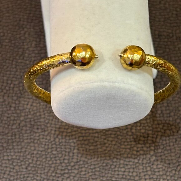 B Italy Cuff Bracelet - Picture 4 of 9